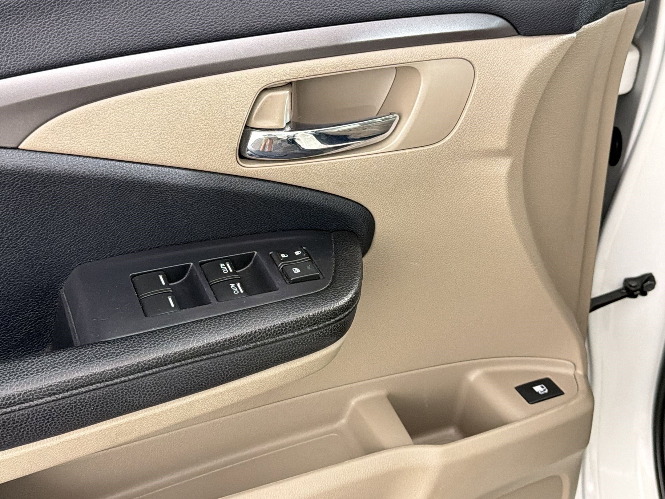 Used 2018 Honda Pilot EX image 21