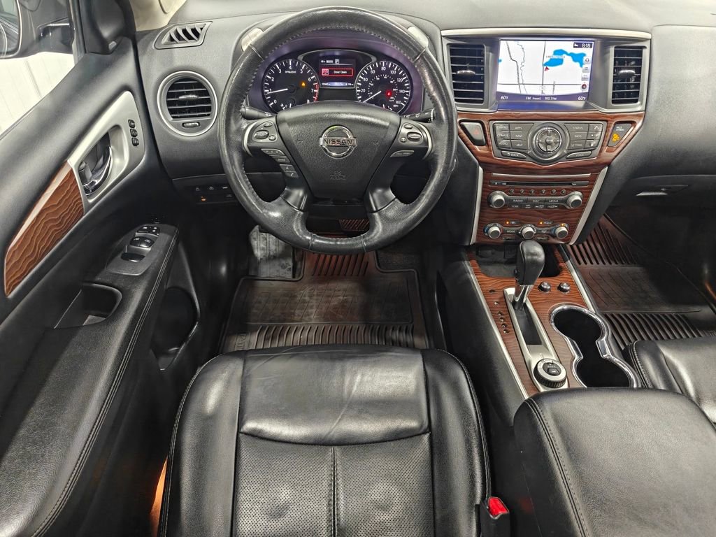 Used 2019 Nissan Pathfinder Platinum AWD/4WD image 4