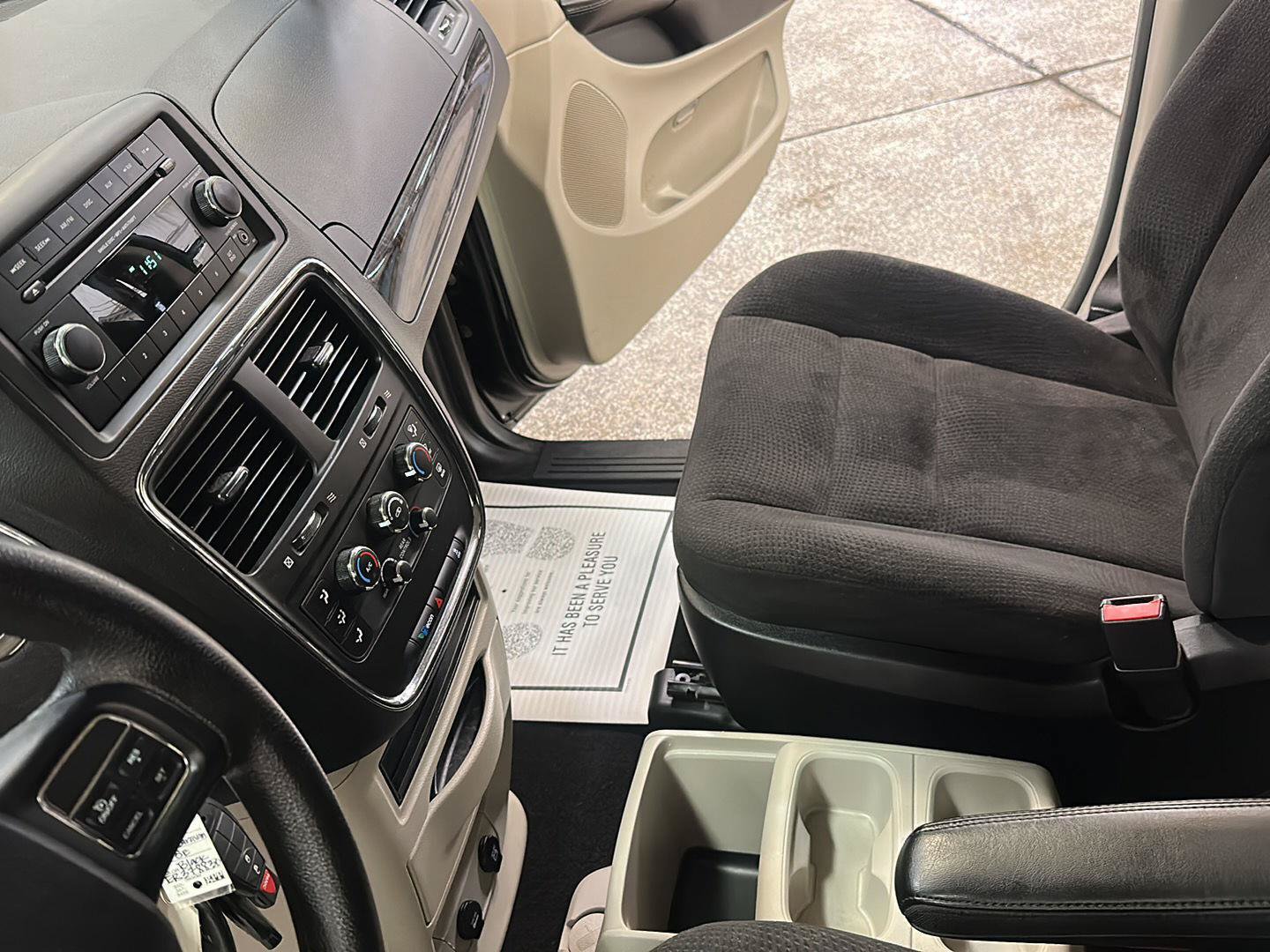 Used 2014 Dodge Grand Caravan SE w/ Quick Order Package 29E SE FWD image 23