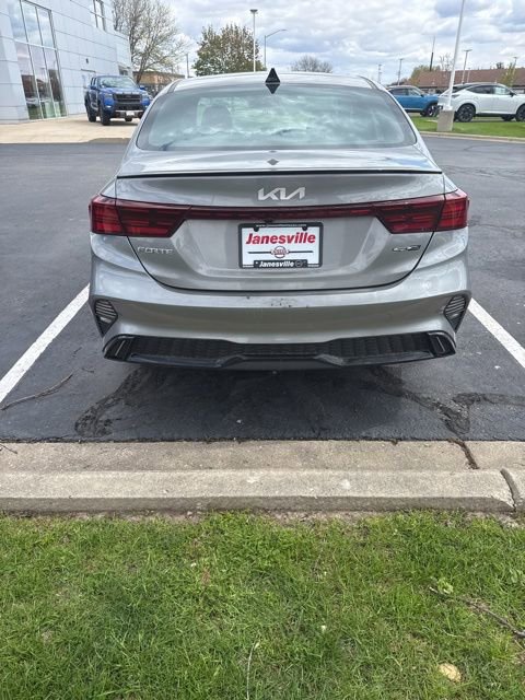 Used 2024 Kia Forte GT-Line w/ GT-Line Premium Package FWD image 3