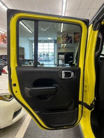 Used 2023 Jeep Wrangler Unlimited w/ Cold Weather Group AWD/4WD image 31