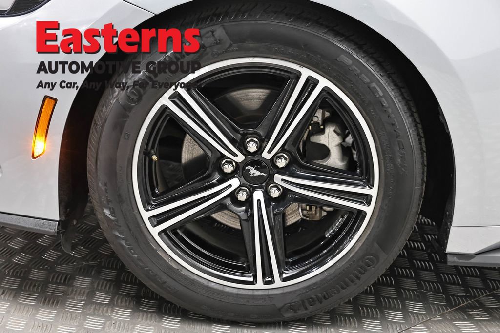 Used 2025 Ford Mustang Premium RWD image 30