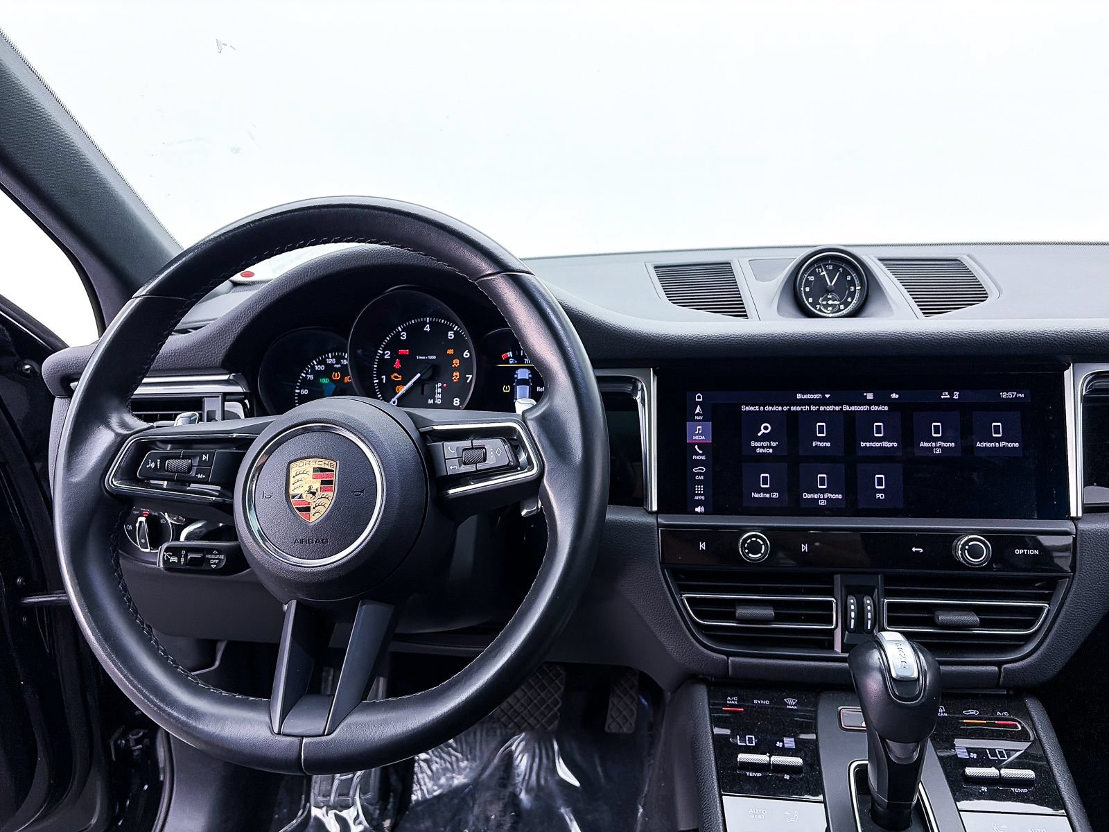 Used 2024 Porsche Macan w/ Premium Plus Package AWD/4WD image 6
