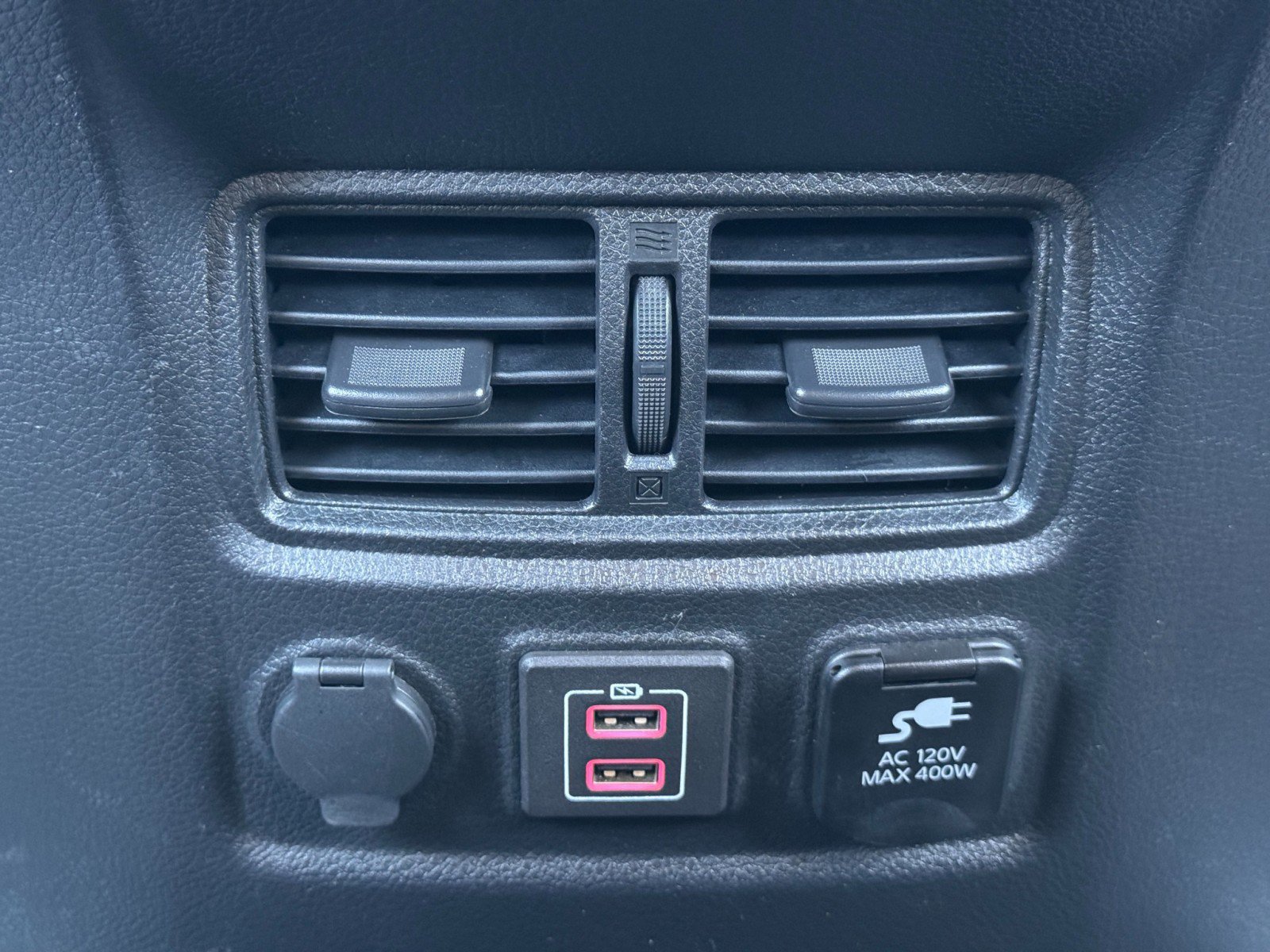 Used 2019 Nissan Titan PRO-4X w/ Pro-4x Utility Package image 30