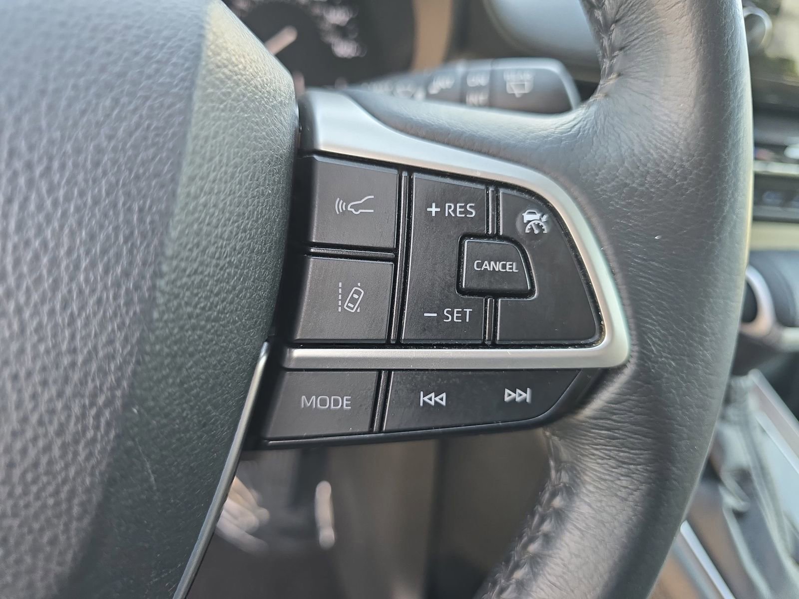 Used 2021 Toyota Sienna XLE image 24