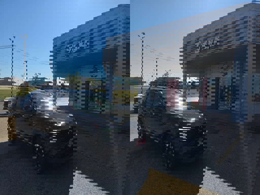 New 2026 Nissan Kicks SR