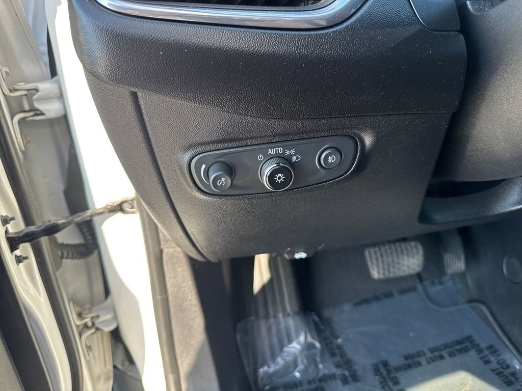 Used 2018 Chevrolet Equinox Premier AWD/4WD image 24