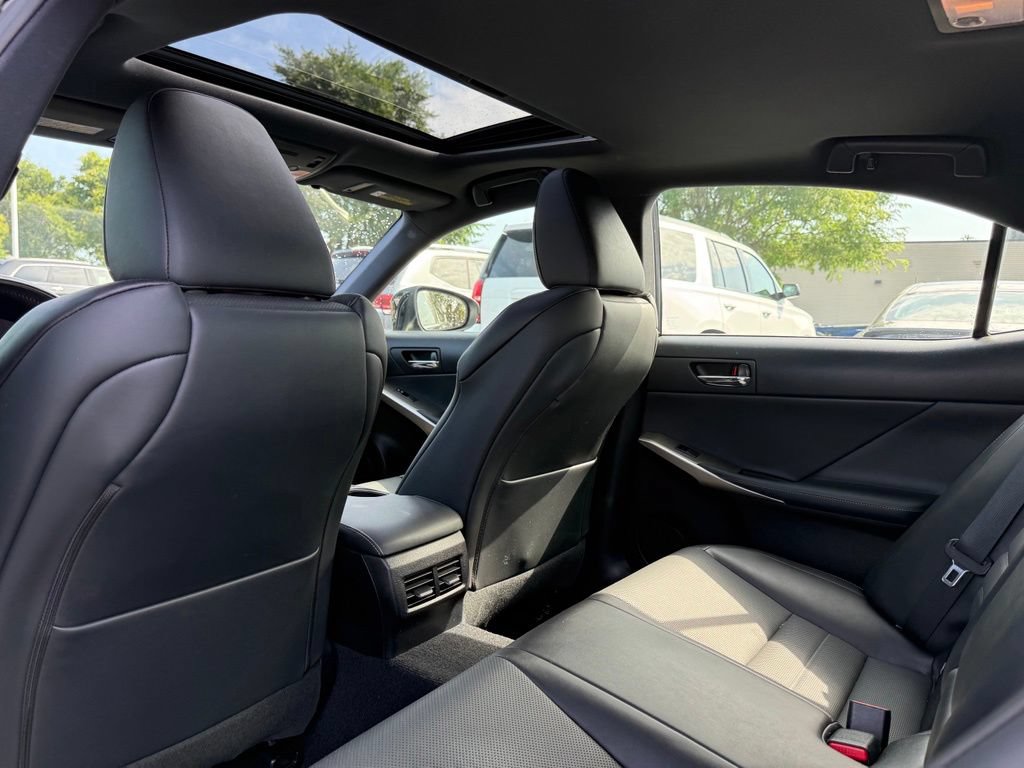 Used 2016 Lexus IS 200t RWD image 16