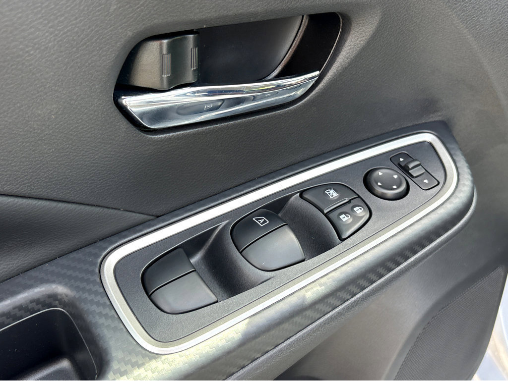 Used 2025 Nissan Versa SR w/ Trunk Package FWD image 19