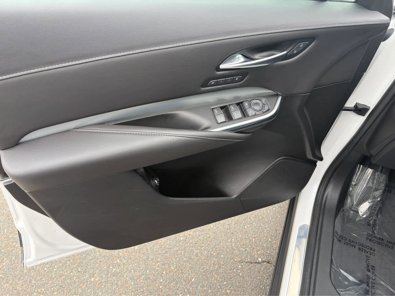 Used 2022 Cadillac XT4 Premium Luxury w/ Enhanced Visibility Package image 10