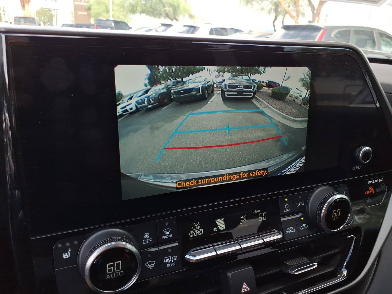 Used 2023 Toyota Highlander XLE FWD image 20