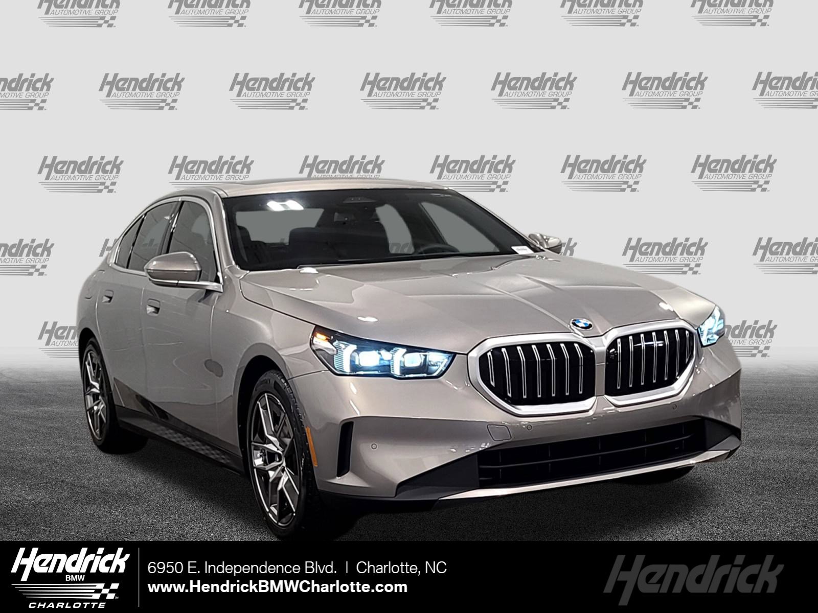 New 2026 BMW 530i xDrive w/ Premium Package