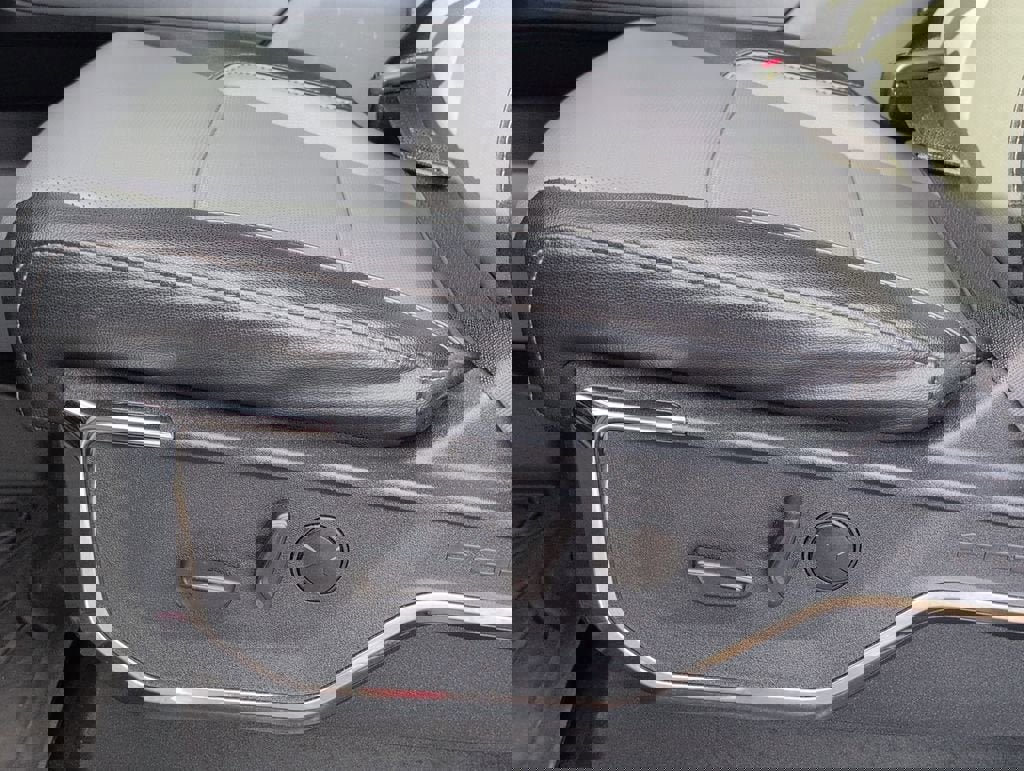 Used 2023 Ford F150 Lariat image 14