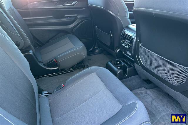 Used 2023 Jeep Grand Cherokee L Laredo w/ Trailer Tow Group (B) image 19