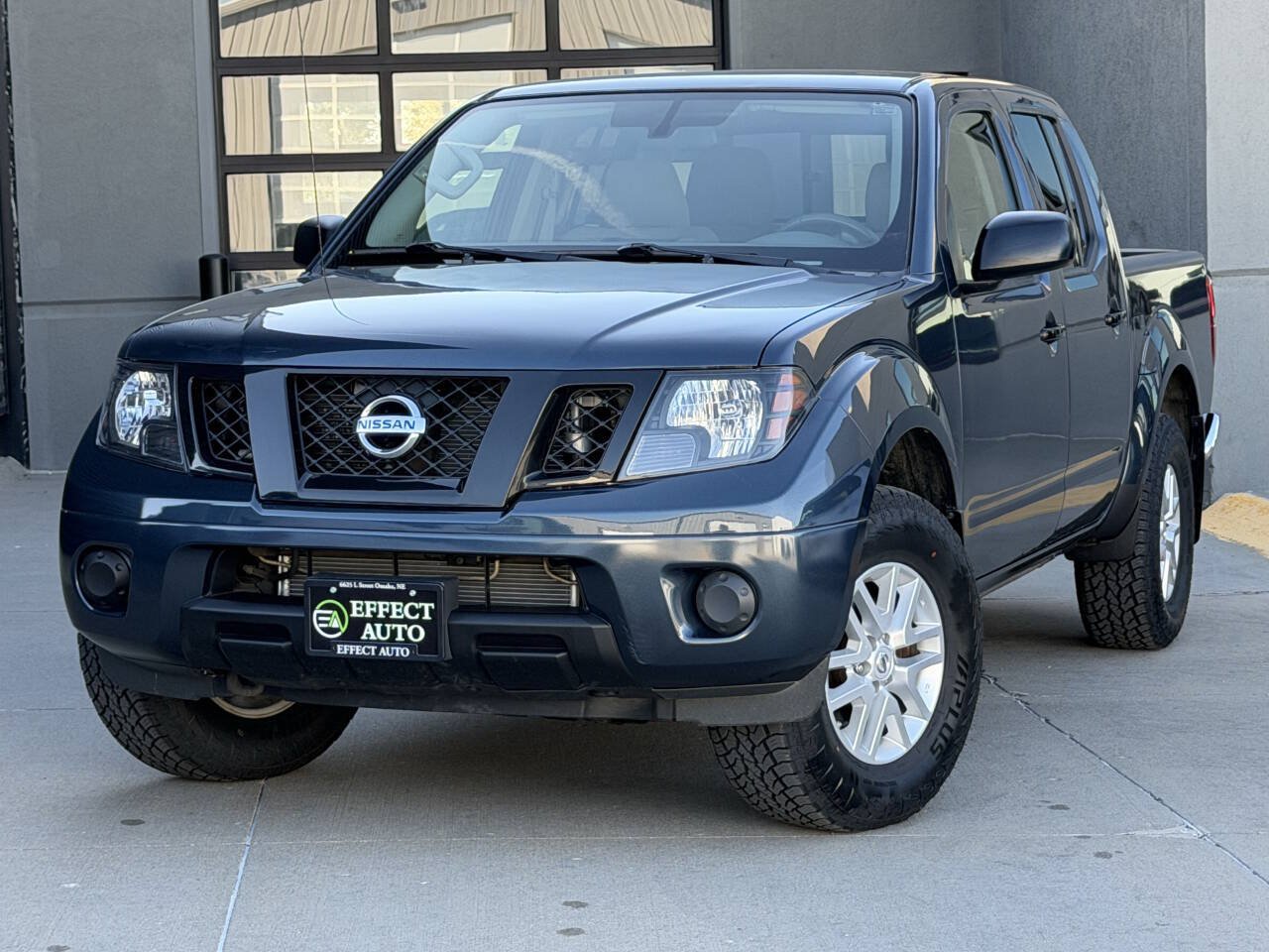Used 2019 Nissan Frontier SV AWD/4WD image 3