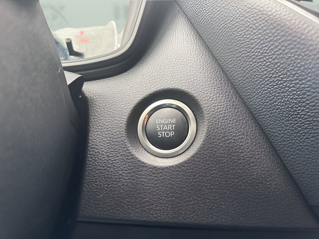 Used 2026 Toyota Corolla SE FWD image 22