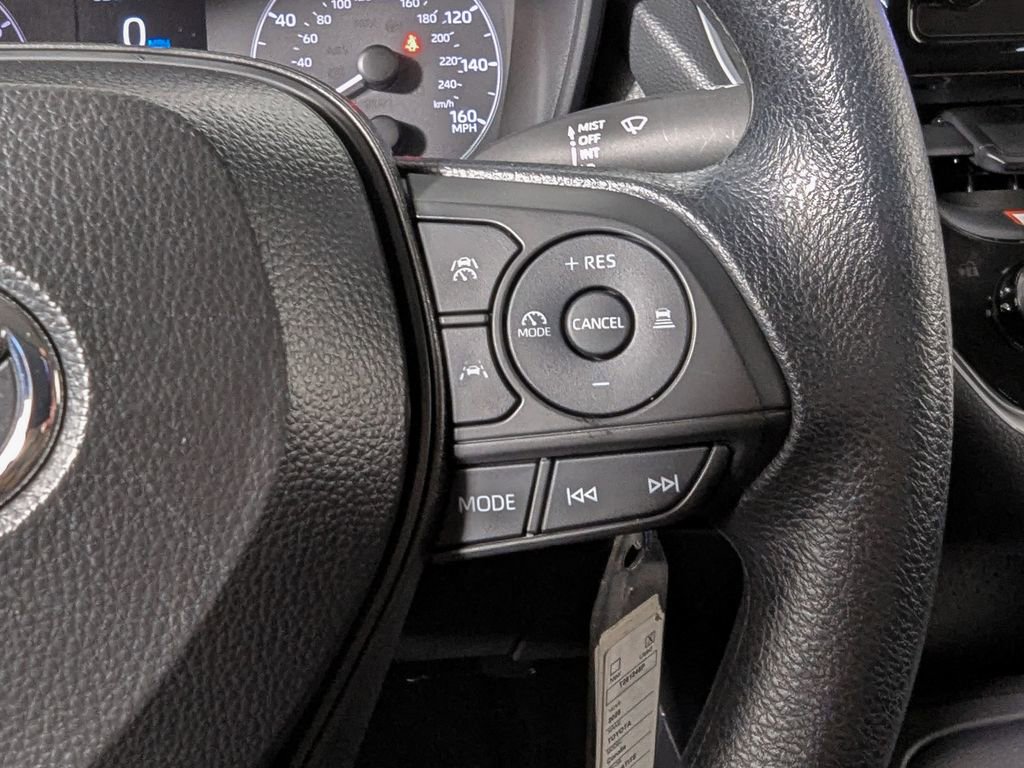 Used 2025 Toyota Corolla LE image 27