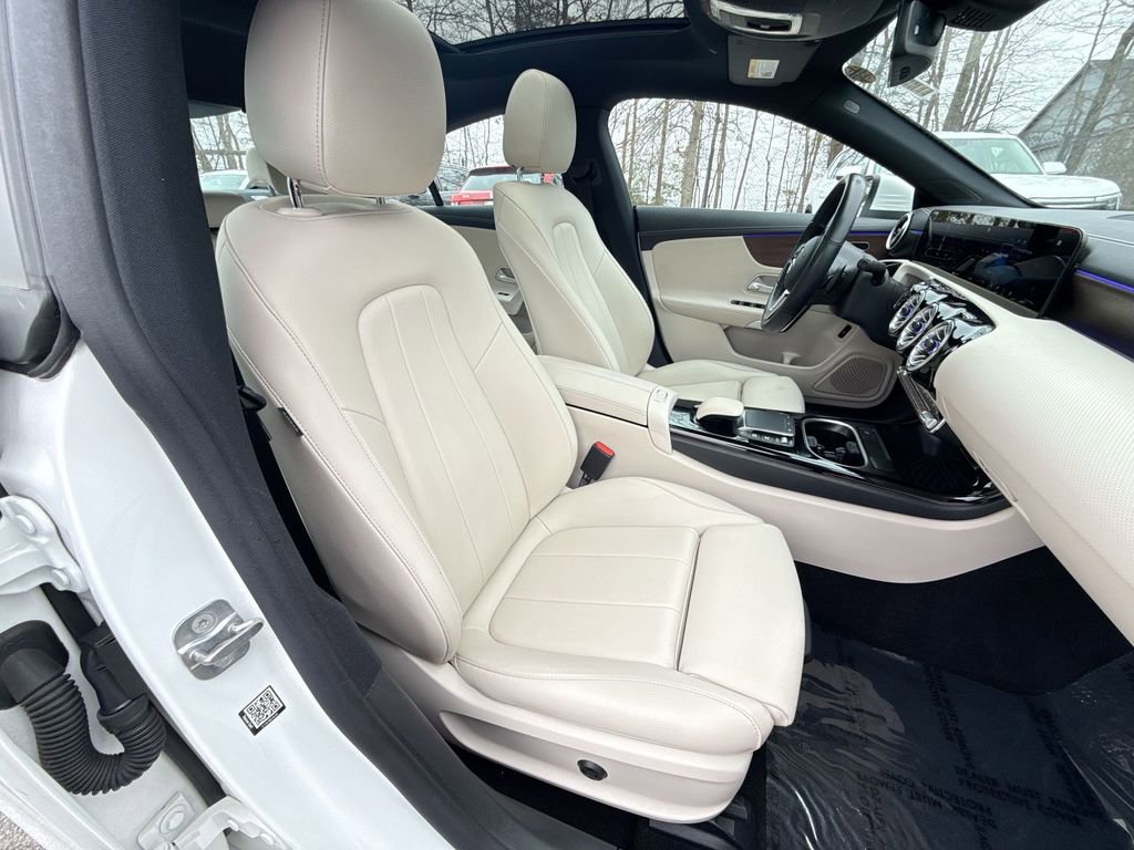 Used 2023 Mercedes-Benz CLA 250 4MATIC w/ Premium Package image 25