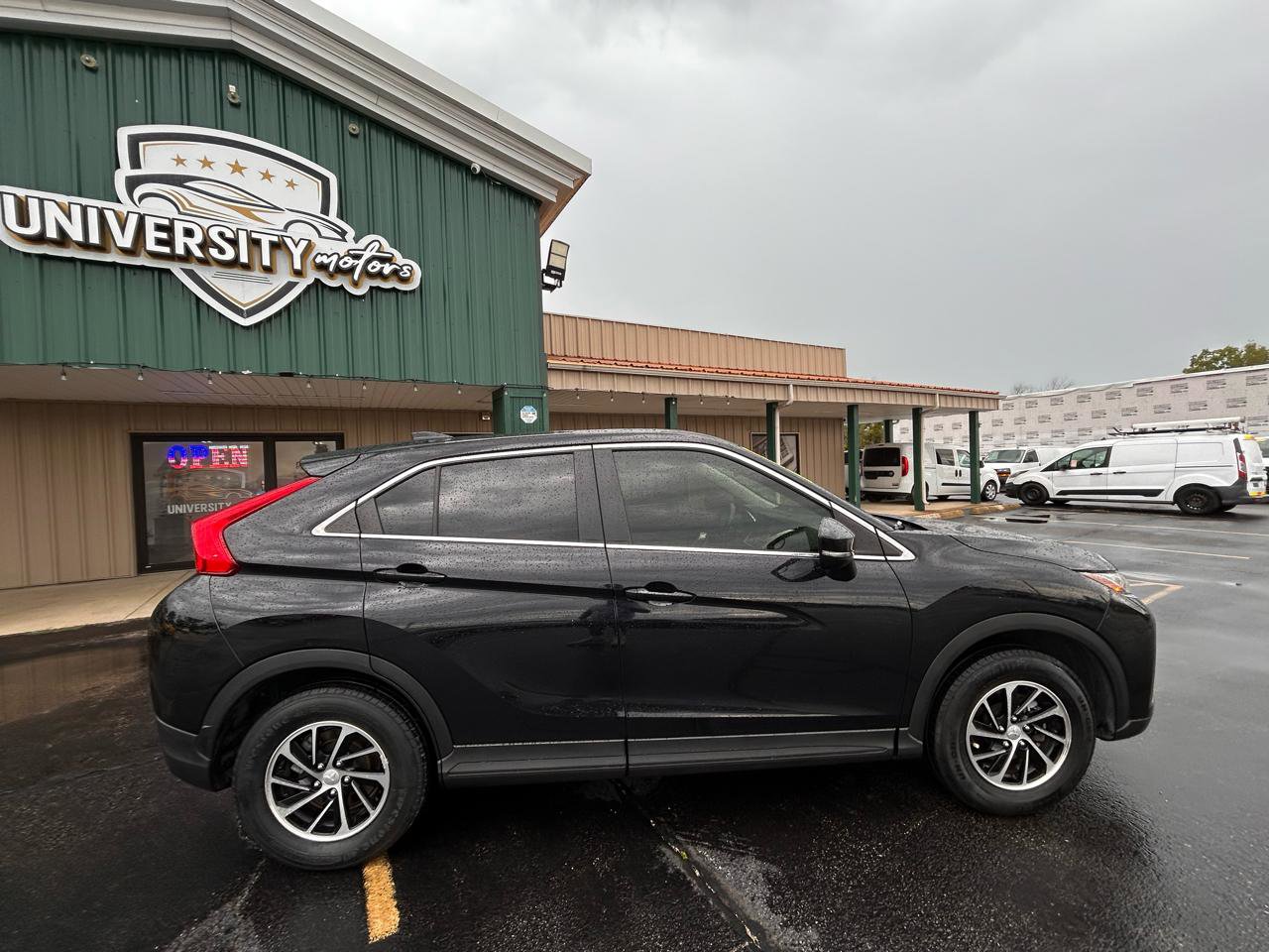 Used 2020 Mitsubishi Eclipse Cross ES FWD image 2