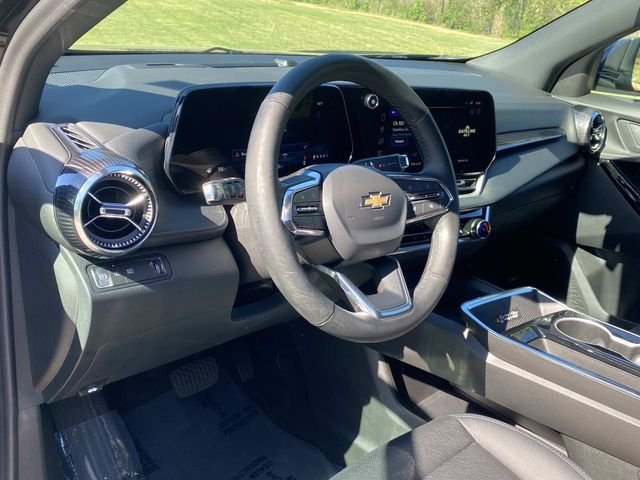 Used 2025 Chevrolet Equinox LT w/ Convenience Package II FWD image 21