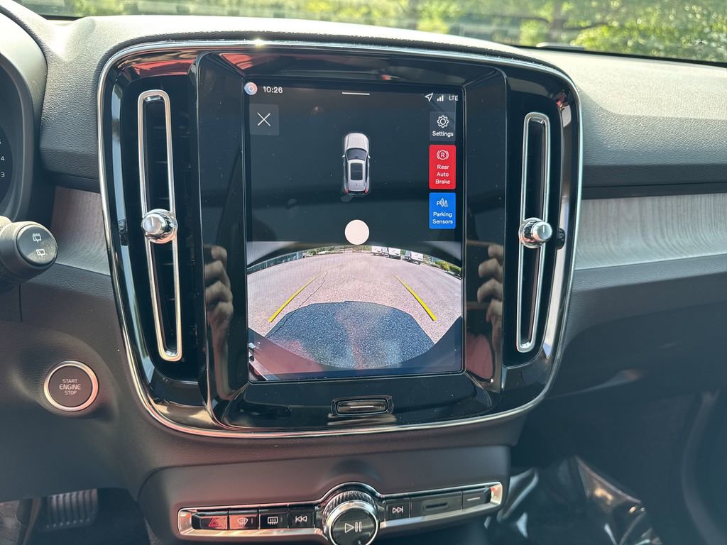 New 2026 Volvo XC40 B5 Core w/ Protection Package Premier image 24