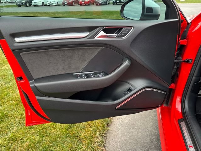 Used 2018 Audi RS 3 w/ Technology Package image 10