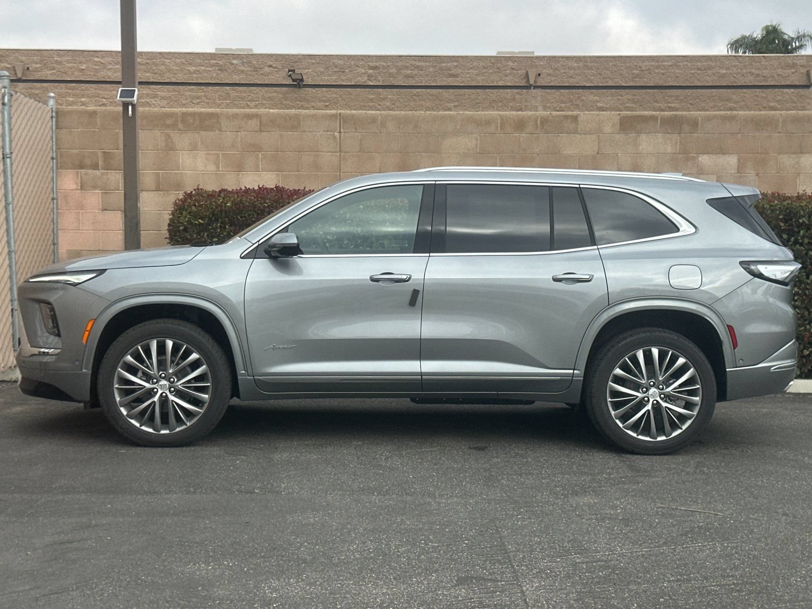 New 2026 Buick Enclave Avenir w/ Super Cruise Package FWD image 7