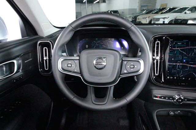 Certified 2025 Volvo XC40 B5 Ultra w/ Protection Package Premier image 9