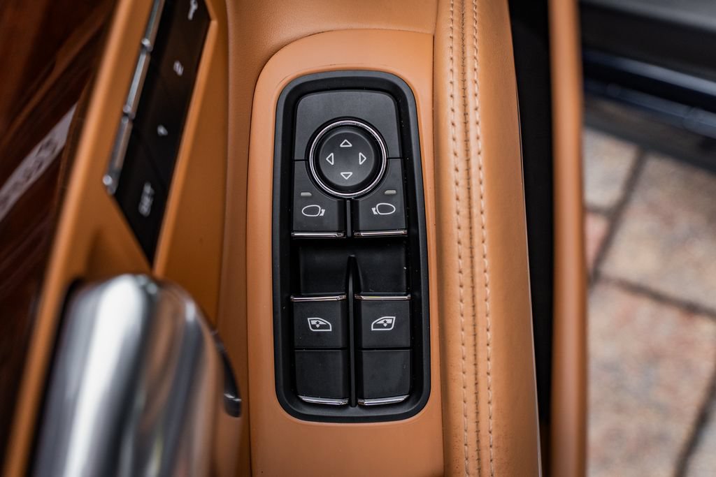 Used 2015 Porsche 911 Turbo AWD/4WD image 20