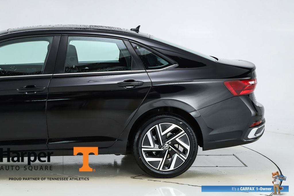 Used 2024 Volkswagen Jetta SEL FWD image 4