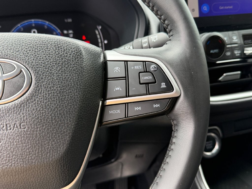 Used 2024 Toyota Grand Highlander AWD image 19