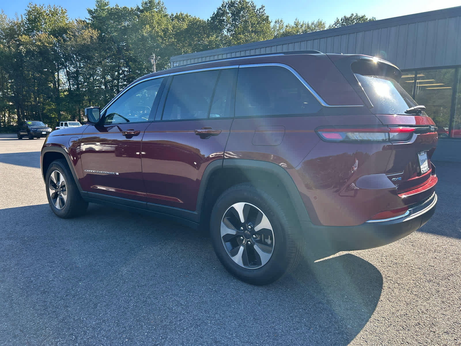 Used 2023 Jeep Grand Cherokee 4WD 4xe image 11