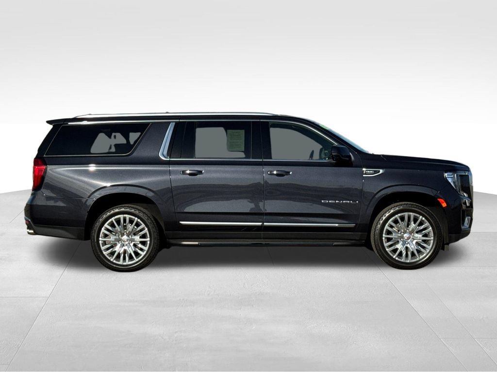 Used 2024 GMC Yukon XL Denali AWD/4WD image 6