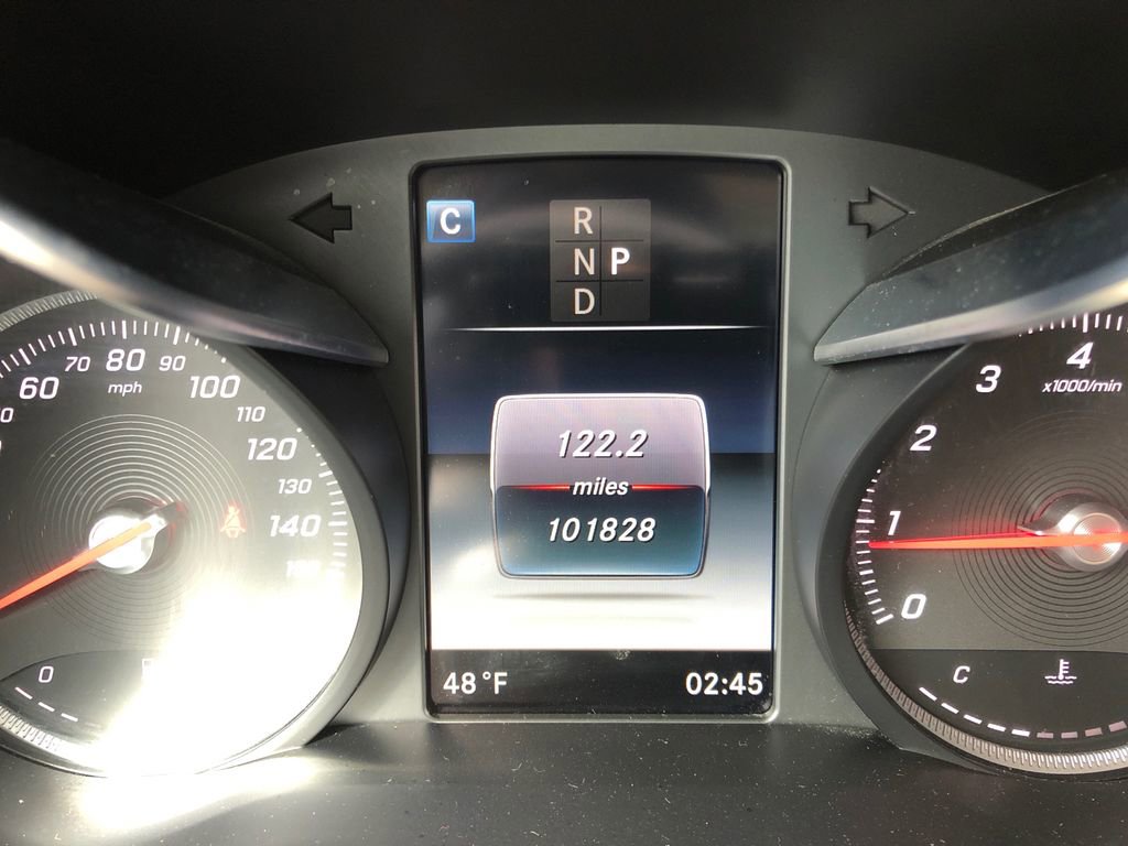 Used 2018 Mercedes-Benz GLC 300 4MATIC image 32