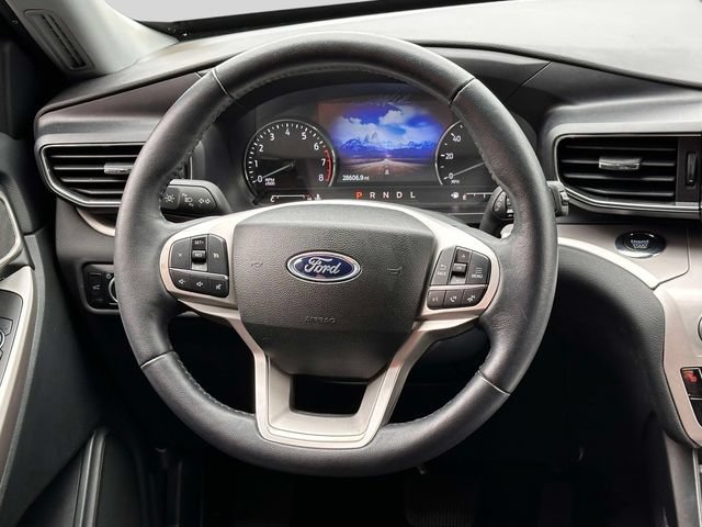 Used 2023 Ford Explorer XLT w/ Equipment Group 202A AWD/4WD image 15