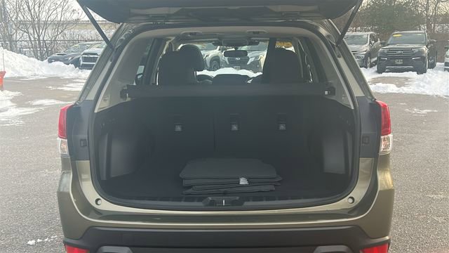 Used 2023 Subaru Forester Premium image 9