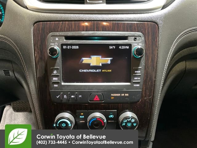 Used 2017 Chevrolet Traverse LT w/ Style and Technology Package image 18