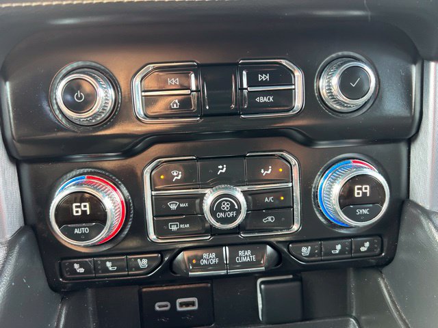 Used 2024 GMC Yukon SLT w/ SLT Luxury Package AWD/4WD image 34