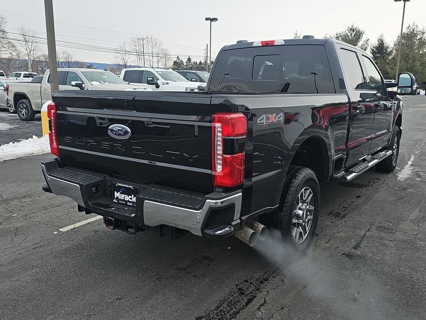 Used 2024 Ford F250 Lariat image 3