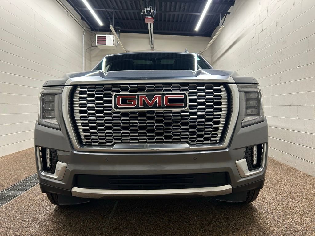 Used 2021 GMC Yukon Denali w/ Denali Premium Package image 6