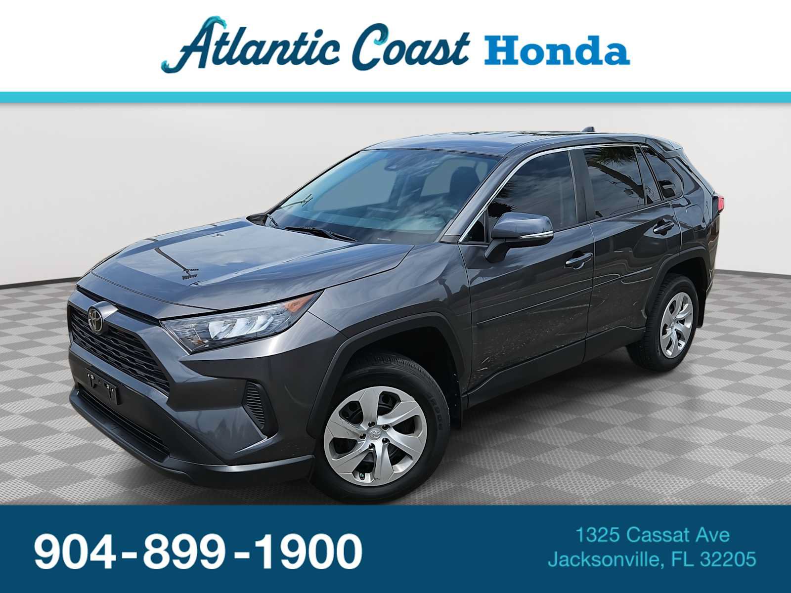 Used 2022 Toyota RAV4 LE AWD/4WD image 1