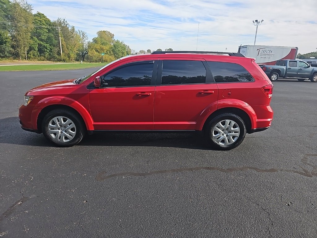 Used 2019 Dodge Journey SE image 4