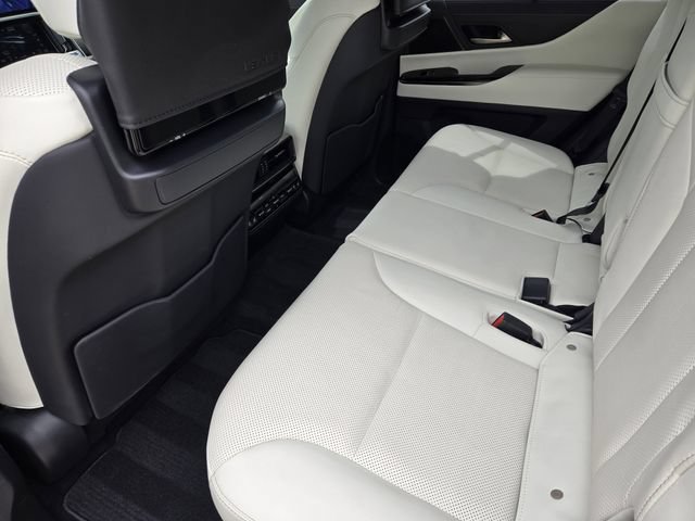 Used 2023 Lexus LX 600 4WD w/ Appearance Package image 30