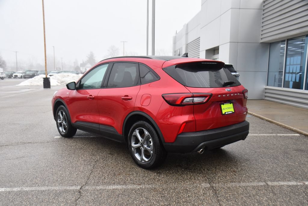 Used 2025 Ford Escape ST-Line w/ Tech Pack #1 AWD/4WD image 4