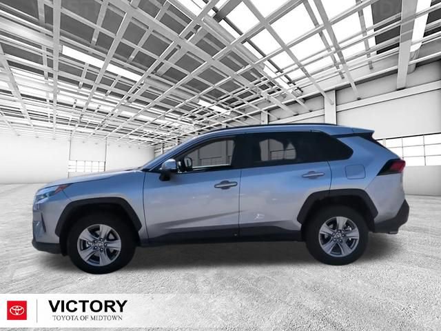 Used 2025 Toyota RAV4 XLE FWD image 5