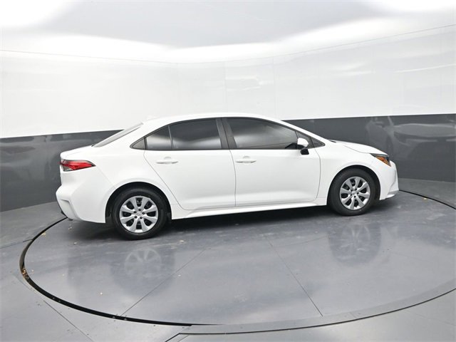 Used 2023 Toyota Corolla LE image 9