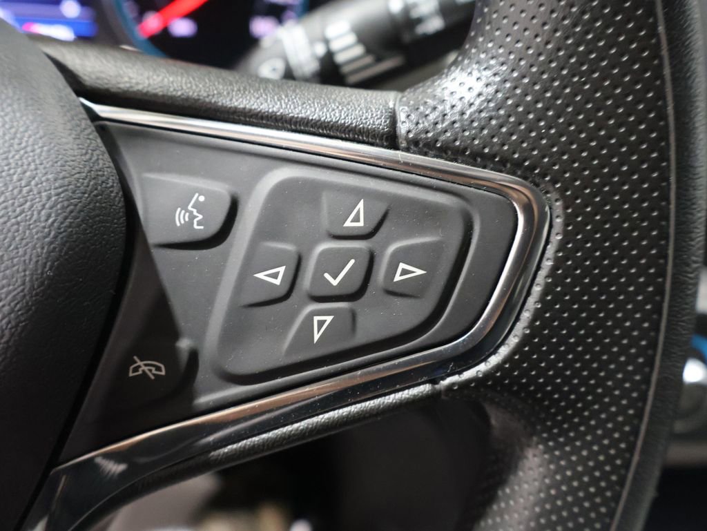 Used 2020 Chevrolet Equinox LT image 33