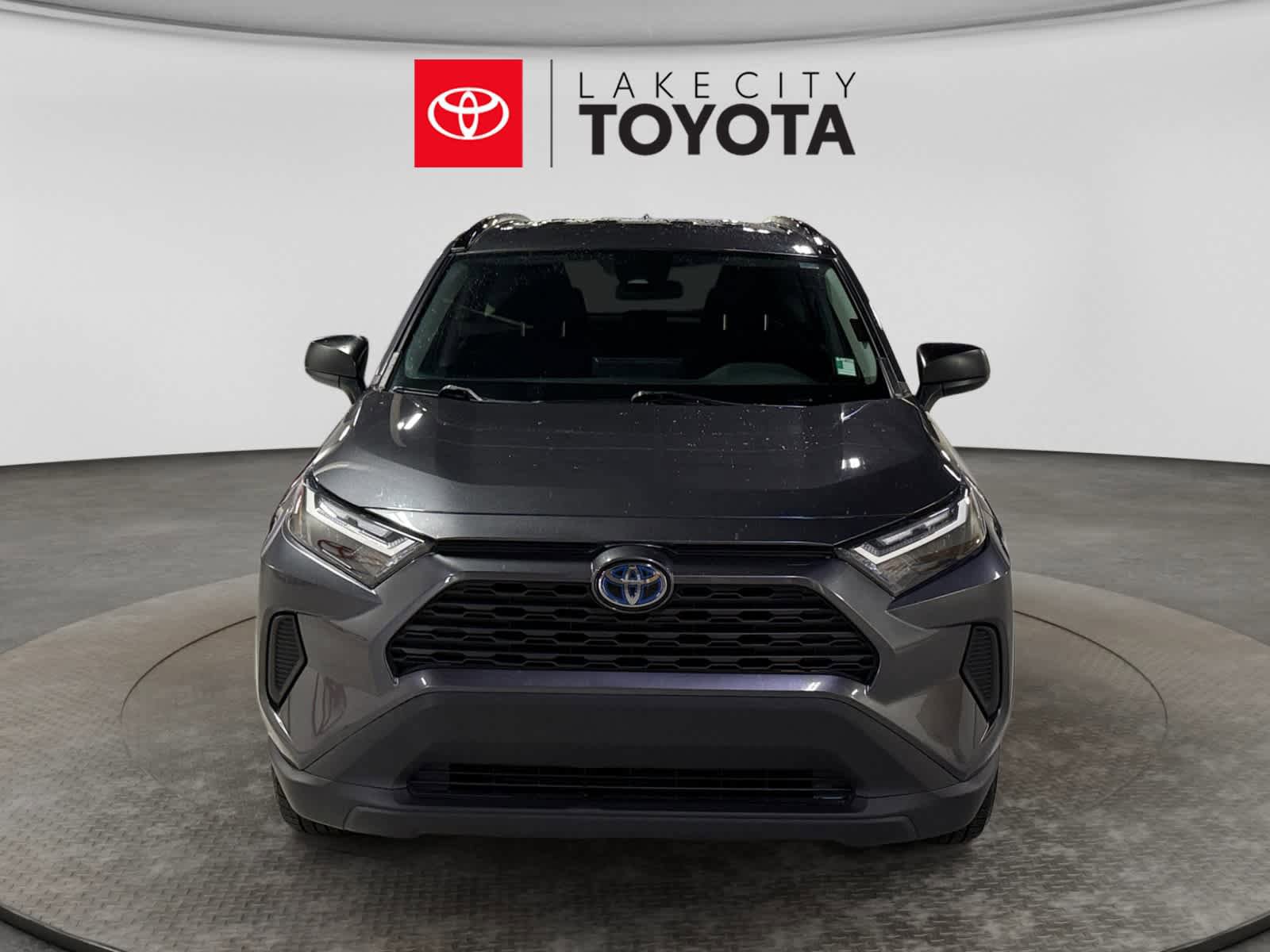 Used 2024 Toyota RAV4 LE AWD/4WD image 14