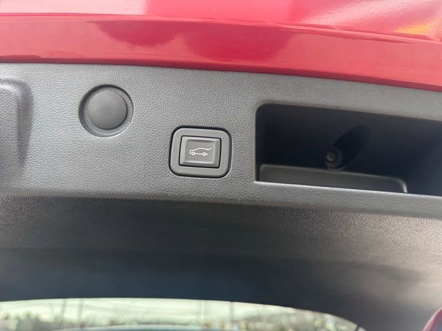 Used 2025 Chevrolet Equinox RS image 11