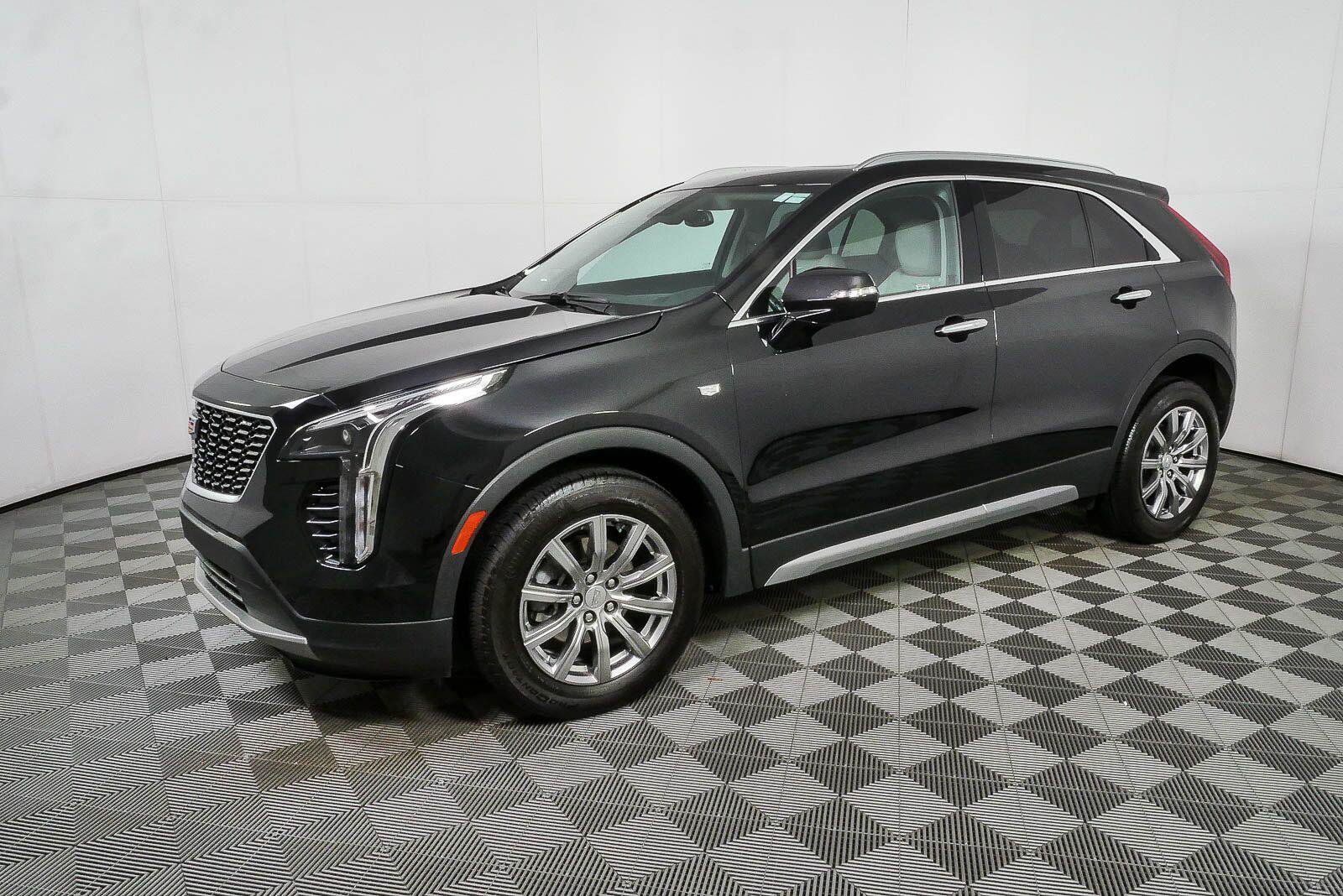 Certified 2023 Cadillac XT4 Premium Luxury w/ Cold Weather Package AWD/4WD image 28